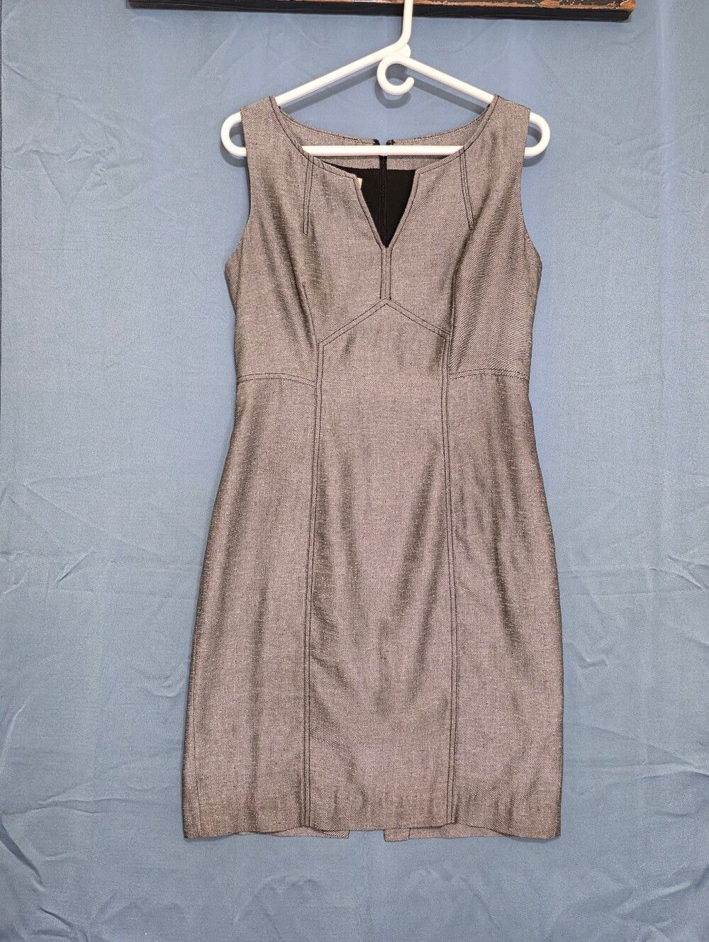 Anne Klein Gray Denim Like Sheath Sleeveless Midi Dress. Size 10.